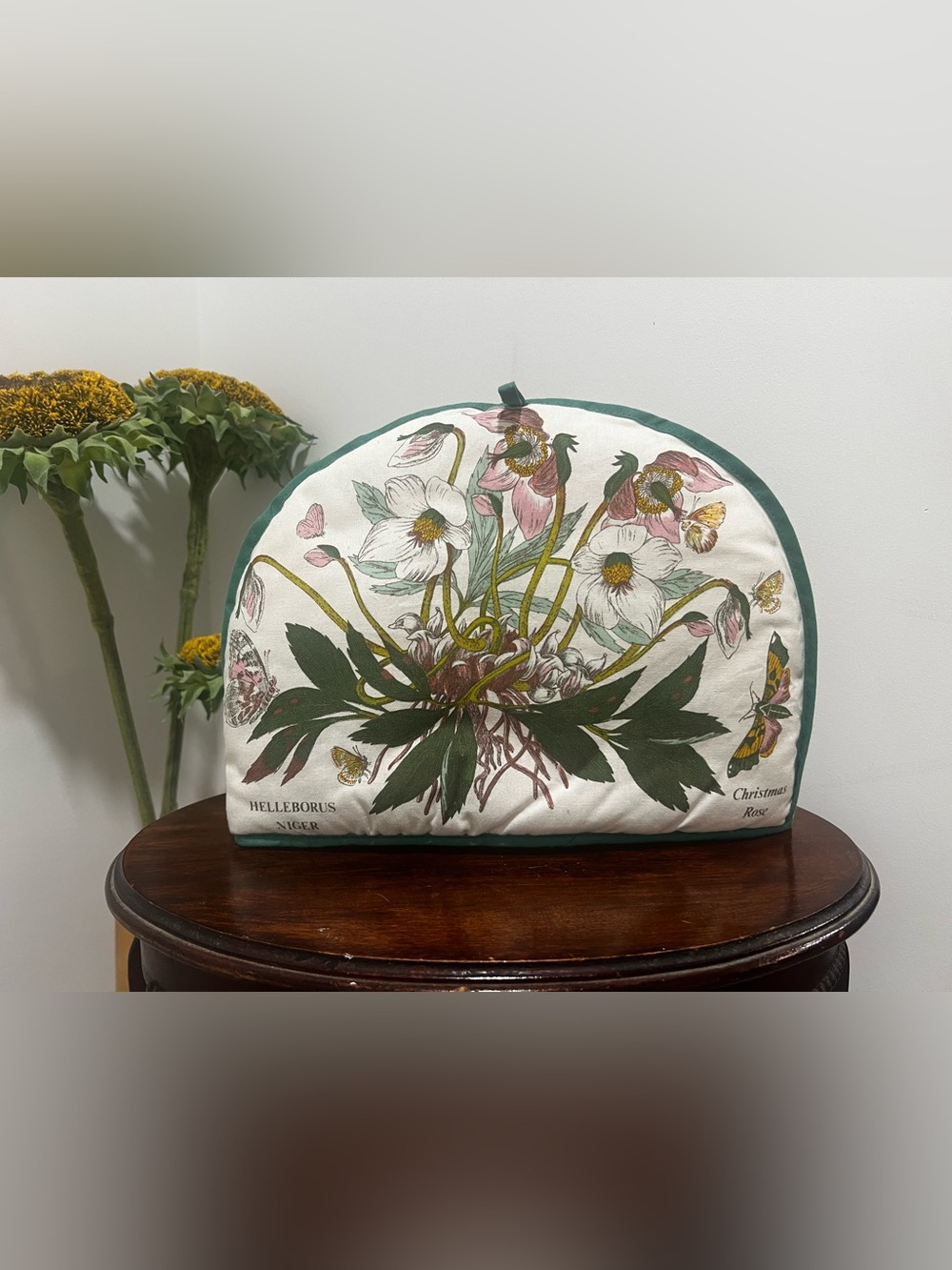 Portmeirion Christmas Rose Botanical Tea Cosy